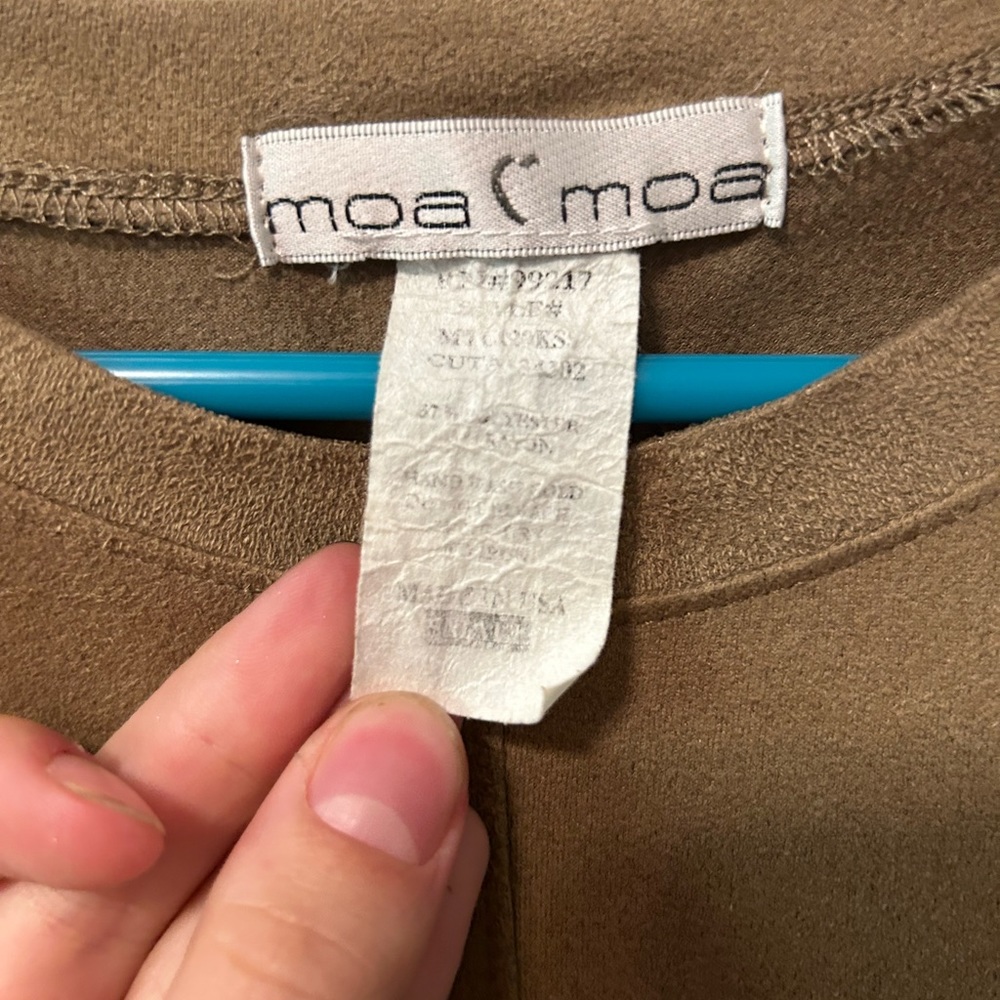 Moa moa, tan suede, size small